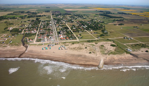 Mar del Sur conserva su misterio, sus playas desérticas con acantilados, su tranquilidad y sus novedades.