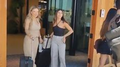 Evangelina Andreson junto a Majo Martino en tierras uruguayas. Evangelina Andreson junto a Majo Martino en tierras uruguayas.