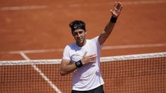 Tomás Etcheverry dio el batacazo y está en la segunda semana de Roland Garros. Tomás Etcheverry dio el batacazo y está en la segunda semana de Roland Garros.