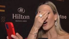 Jesica Cirio no pudo ocultar su vergüenza por el descuido en los Martín Fierro. Jesica Cirio no pudo ocultar su vergüenza por el descuido en los Martín Fierro.