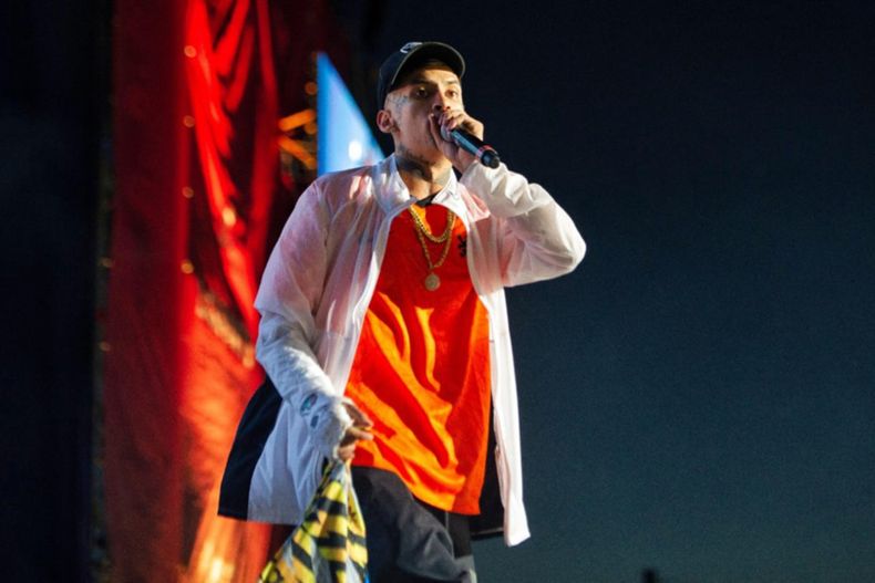 Se accidentó L-Gante en un show en Paraguay.