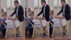 Macri votó y se llevó las facturas que eran para los fiscales.