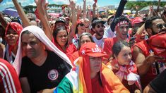 Un hombre que tenía un cuchillo y explosivos fue detenido cuando se dirigía a la asunción de Lula. Un hombre que tenía un cuchillo y explosivos fue detenido cuando se dirigía a la asunción de Lula.