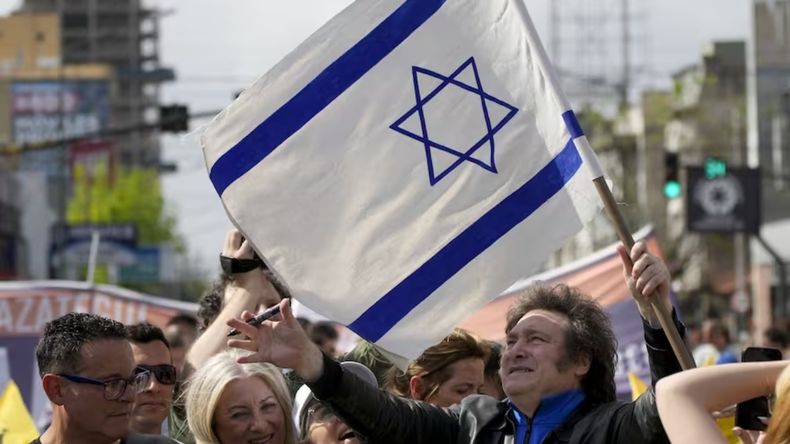 Milei no viaja a Israel.