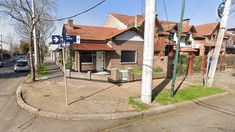 La esquina de Vélez Sarsfield y Beruti en Martínez. La esquina de Vélez Sarsfield y Beruti en Martínez.