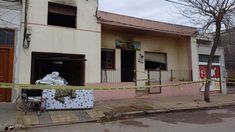 Las llamas destrozaron la residencia para adultos mayores. Las llamas destrozaron la residencia para adultos mayores.