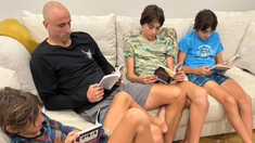 La convocatoria invita compartir en redes sociales una foto leyendo con el hashtag #QueEntiendanLoQueLean. La convocatoria invita compartir en redes sociales una foto leyendo con el hashtag #QueEntiendanLoQueLean.