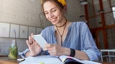 Esta vía ofrece una manera sencilla de modificar la apariencia de la app sin alterar su funcionamiento interno. Esta vía ofrece una manera sencilla de modificar la apariencia de la app sin alterar su funcionamiento interno.