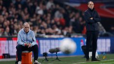 El argentino Marcelo Bielsa y el alemán ﻿Thomas Tuchel en pleno partido.