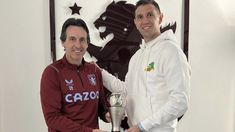 Emery y Martínez en las instalaciones de Aston Villa. Emery y Martínez en las instalaciones de Aston Villa.