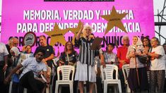 Las Madres y Abuelas de Plaza de Mayo, fundamentales en la lucha por los DD.HH. Las Madres y Abuelas de Plaza de Mayo, fundamentales en la lucha por los DD.HH.