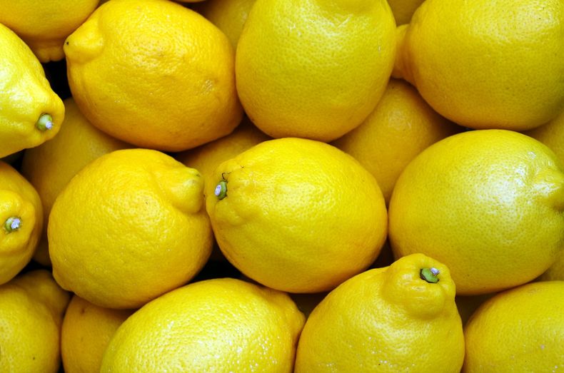 ¿Cómo conservar los limones o el jugo de limón?