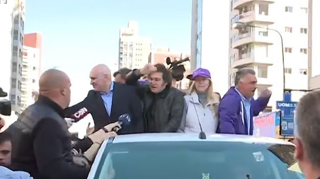 Javier Milei junto a Karina Milei, José Luis Espert y Sebastían Parejas.&nbsp;