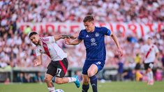 Girotti se escapa de Paulo Díaz y convierte el 1-0. Girotti se escapa de Paulo Díaz y convierte el 1-0.