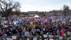 La protesta contra Donald Trump en Saint Paul, Minnesota. La protesta contra Donald Trump en Saint Paul, Minnesota.