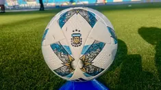 Boca jugará el domingo ante Argentinos Juniors, mientras que Racing aún espera por su rival. Boca jugará el domingo ante Argentinos Juniors, mientras que Racing aún espera por su rival.