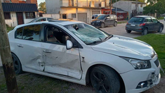 El auto con el que el hombre protagonizó el confuso hecho.