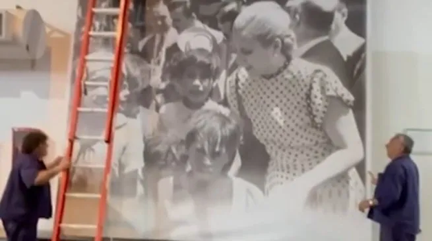 El Gobierno insiste con la desperonización: ahora mandó a retirar imágenes de Evita