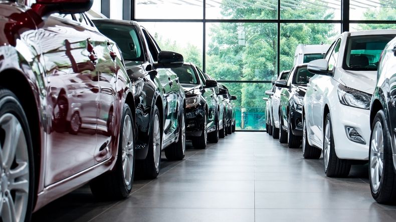 Bajan los autos? Cómo quedan los precios tras la eliminación de los impuestos  internos