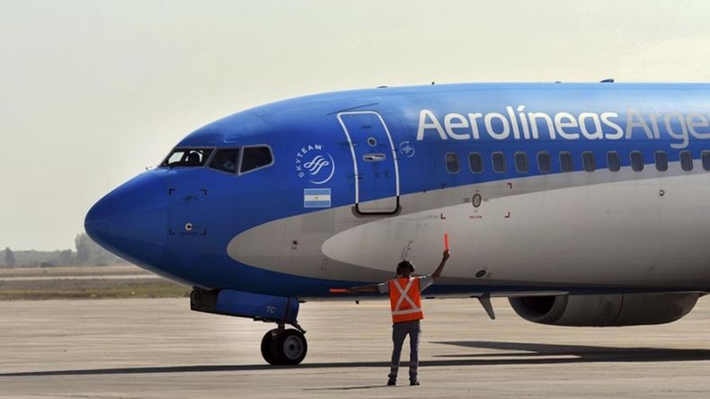 Un avión de Aerolíneas Argentinas aterrizó en Aeroparque tras una falsa alarma de humo.