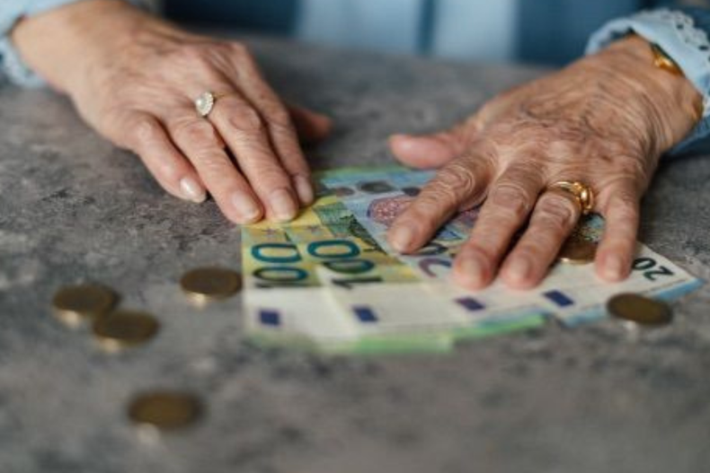 ¿Cuáles son los extras que cobrarán los jubilados y pensionados de ANSES el próximo mes?.