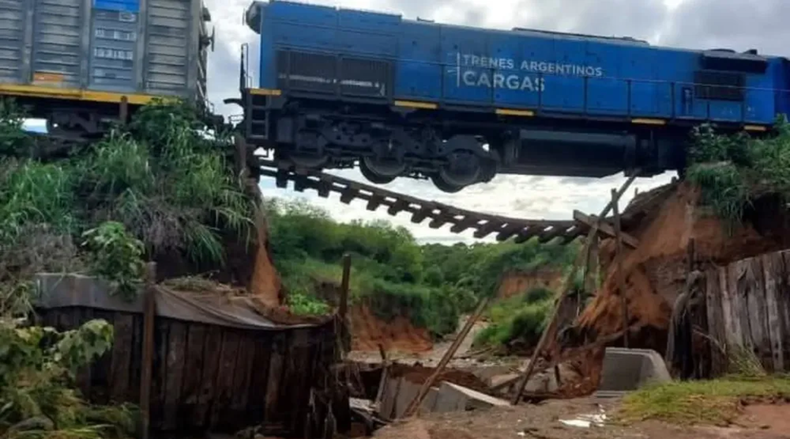 La formación de Trenes Argentinos Cargas quedó suspendida en el aire.
