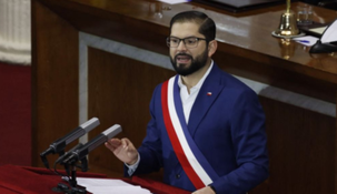 Boric propuso modificar la reglamentación y ampliar la ley de aborto ante el parlamento chileno. Boric propuso modificar la reglamentación y ampliar la ley de aborto ante el parlamento chileno.