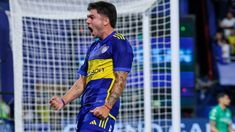 La pareja del jugador contó que se besó una pulsera que ella le había regalado. La pareja del jugador contó que se besó una pulsera que ella le había regalado.