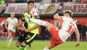 El espectacular gol de chilena de Benjamín Rollheiser.