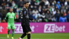Messi dio tres pases gol para el triunfo 1-3 del Paris Saint-Germain frente a Saint-Etienne. Messi dio tres pases gol para el triunfo 1-3 del Paris Saint-Germain frente a Saint-Etienne.
