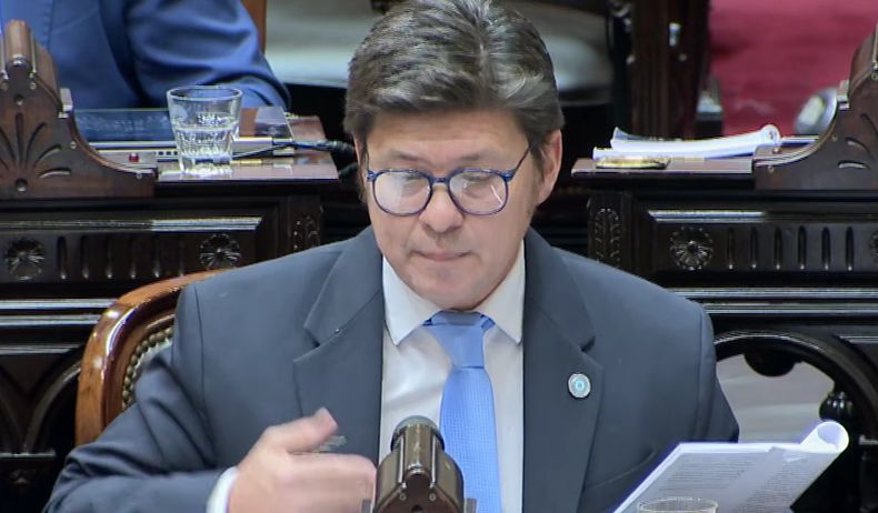 Insólita confusión en Diputados: libertario elogió el dictamen equivocado en pleno debate del Presupuesto