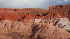 Cusi Cusi se destaca por el color de sus paisajes imponentes Cusi Cusi se destaca por el color de sus paisajes imponentes