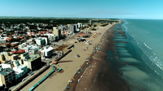 Monte Hermoso, turismo de mar cálido en la Costa Atlántica.