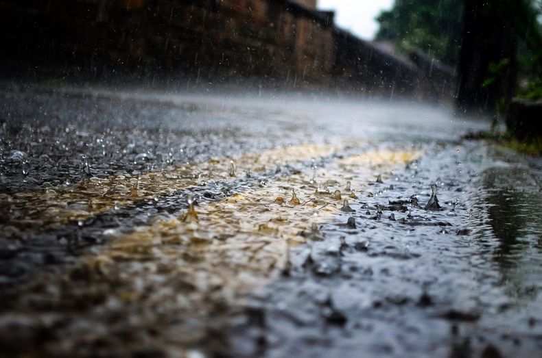 Alerta meteorológica por lluvias fuertes en 6 localidades argentinas
