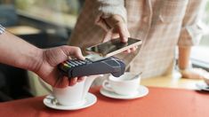 Según el Banco Central, 60% de los pagos minoristas se hacen desde el celular. Según el Banco Central, 60% de los pagos minoristas se hacen desde el celular.