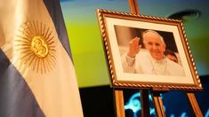 La jornada por los once años del Papa argentino se extendió en medio de una lluvia torrencial. La jornada por los once años del Papa argentino se extendió en medio de una lluvia torrencial.