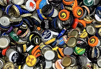 Conocé cómo es el truco con tapas de cerveza para mantener el jardín.