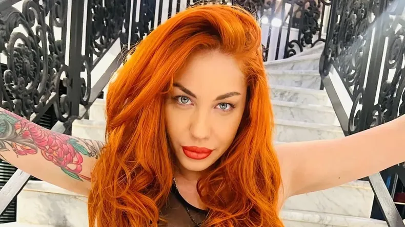 Lourdes Fernández aseguró estar recuperándose de una farigitis pero confirmó su presencia musical