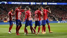 De Paul y sus compañeros festejan el 1-0. De Paul y sus compañeros festejan el 1-0.