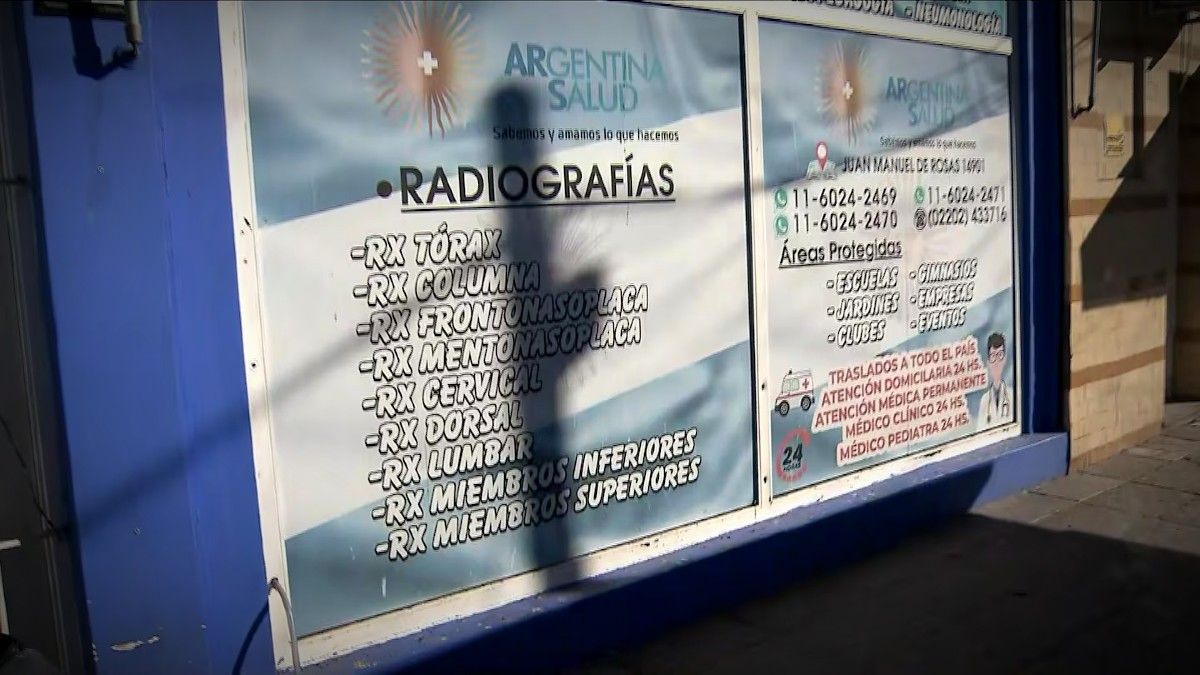 Allanaron una clínica clandestina en González Catán que estafaba pacientes y médicos