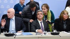 La iniciativa fue debatida en la comisión de Presupuesto y Hacienda, presidida por José Luis Espert. La iniciativa fue debatida en la comisión de Presupuesto y Hacienda, presidida por José Luis Espert.