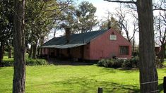 La aldea mágica cerca de Buenos Aires que tiene un bosque hermoso. La aldea mágica cerca de Buenos Aires que tiene un bosque hermoso.