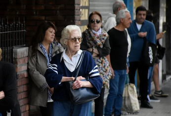 Aumentan las jubilaciones y las asignaciones familiares desde abril: cuánto se cobrará Aumentan las jubilaciones y las asignaciones familiares desde abril: cuánto se cobrará