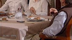 Juan Minujín, el nuevo gay de la televisión: le dicen maricota y la ficción se mete en la polémica Juan Minujín, el nuevo gay de la televisión: le dicen maricota y la ficción se mete en la polémica