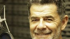 Julián Weich, en terapia intensiva por covid y con pronóstico reservado Julián Weich, en terapia intensiva por covid y con pronóstico reservado