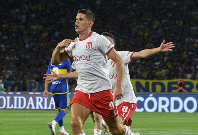 El festejo de Guido Carrillo.