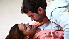 Nicolás Cabré, el killer del amor, se le tira encima a Calu Rivero: otra víctima Nicolás Cabré, el killer del amor, se le tira encima a Calu Rivero: otra víctima