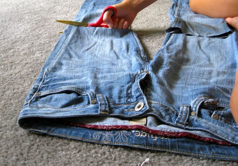 Te mostramos ingeniosas ideas para reutilizar los jeans usados y darles una segunda oportunidad.