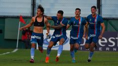 Arsenal logró la victoria a los 94 minutos con un golazo del colombiano Londoño. Arsenal logró la victoria a los 94 minutos con un golazo del colombiano Londoño.