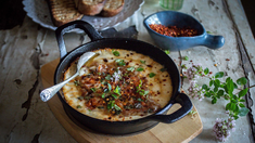 El mejor plato de queso como entrada de la comida del mundo es de Argentina. El mejor plato de queso como entrada de la comida del mundo es de Argentina.